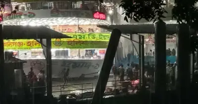 সদরঘাটে লঞ্চ সংঘর্ষে নিহত ১, অন্তঃসত্ত্বা স্ত্রীসহ আহত-নিখোঁজ