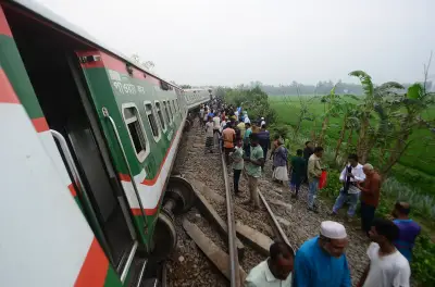 নীলসাগর এক্সপ্রেস লাইনচ্যুত: ৯টি বগি বগুড়ার আদমদীঘিতে, ২২ ঘণ্টা পর স্বাভাবিক ট্রেন চলাচল