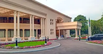 গুলশানের ১৯৬ নম্বর বাড়িতে থাকার সিদ্ধান্ত নিয়েছেন প্রধানমন্ত্রী তারেক রহমান