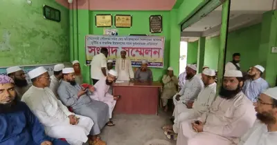 ফরিদপুরের বোয়ালমারীতে ইমাম-মুয়াজ্জিনদের অর্থ বরাদ্দ নিয়ে অনিয়মের অভিযোগ, কর্মকর্তাদের অপসারণ দাবি