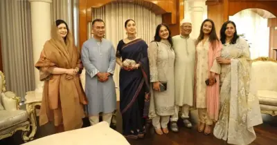 প্রধানমন্ত্রী তারেক রহমানের সঙ্গে ঈদ সালাম বিনিময় করলেন প্রফেসর মুহাম্মদ ইউনুস