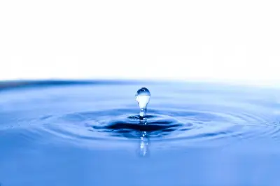 দিনাজপুরের বীরগঞ্জে পানির তীব্র সংকট: ভূগর্ভস্থ পানির স্তর নেমে যাওয়ায় দৈনন্দিন যুদ্ধ