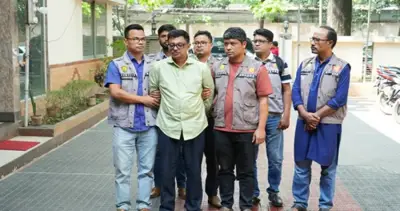 জাল গেজেট ও প্রতারণার অভিযোগে জালিয়া প্রধানমন্ত্রীর উপদেষ্টা গ্রেপ্তার, কুমিল্লায় ট্রেন-বাস সংঘর্ষে ১২ জনের মৃত্যু