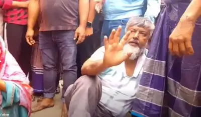 যশোরের অভয়নগরে আওয়ামী লীগ নেতাকে মারধর: ভিডিও ভাইরাল, পুলিশ তদন্তে