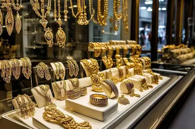 যুদ্ধের প্রভাবে সোনার দামে ধস, আড়াই লাখের নিচে নেমেছে বাজার