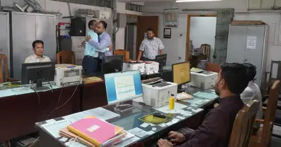 ঈদ পরবর্তী প্রথম কর্মদিবসে বাংলাদেশ সচিবালয়ে উষ্ণ শুভেচ্ছা বিনিময়