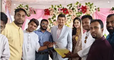 পটুয়াখালীতে বিয়েবাড়িতে নতুন জামাইকে ডিজেল উপহার, তেল সংকটের প্রতিবাদ