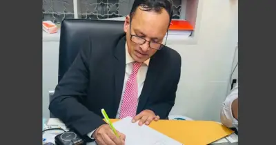 ব্যারিস্টার মো. রুহুল কুদ্দুস কাজল দেশের ১৮তম অ্যাটর্নি জেনারেল হিসেবে দায়িত্ব গ্রহণ করলেন