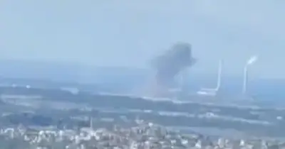 ইরানের ক্ষেপণাস্ত্র হামলায় ইসরায়েলের বৃহৎ বিদ্যুৎকেন্দ্র, ধোঁয়ার কুণ্ডলী উঠেছে