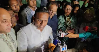 রাজবাড়ীর দৌলতদিয়া ফেরিঘাটে বাসডুবি: দুটি তদন্ত কমিটি গঠন, উদ্ধারকাজ চলছে সারারাত