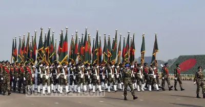 ১৮ বছর পর জাতীয় প্যারেড স্কয়ারে স্বাধীনতা দিবসের ঐতিহাসিক কুচকাওয়াজ অনুষ্ঠিত