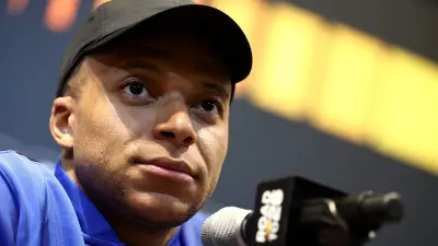 রিয়াল মাদ্রিদের ভুল হাঁটু পরীক্ষার খবর অস্বীকার করলেন কিলিয়ান এমবাপ্পে