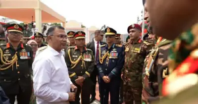 স্বাধীনতা দিবসে কুচকাওয়াজে মুগ্ধ প্রধানমন্ত্রী, দেশপ্রেমের অনন্য প্রদর্শনী