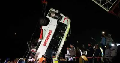 দৌলতদিয়া বাসডুবি: নিহতদের পরিবারকে ১ কোটি টাকা ক্ষতিপূরণের দাবিতে লিগ্যাল নোটিশ