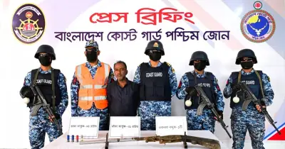 সুন্দরবনে আসাবুর জলদস্যু গ্যাংয়ের শীর্ষ সহযোগী রবিউল ইসলাম গ্রেপ্তার