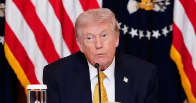 ট্রাম্পের ধোঁয়াশা: ইরানের হরমুজ প্রণালি খোলার সময়সীমা নিয়ে অনিশ্চয়তা