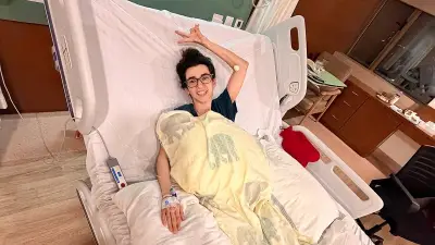 বলিউড অভিনেত্রী সাবা আজাদ বিরল সংক্রমণে আক্রান্ত, হাসপাতালে ভর্তি