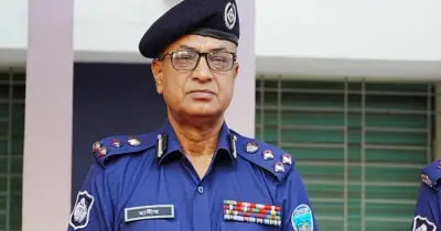 অতিরিক্ত আইজিপি মো. আহসান হাবিব পলাশ র্যাবের ১২তম মহাপরিচালক হিসেবে দায়িত্ব গ্রহণ করেছেন