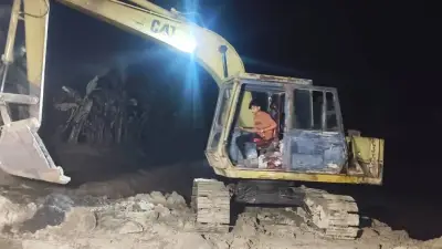 নীলফামারীতে কালবৈশাখী তাণ্ডবে ফসলের ব্যাপক ক্ষতি, জমিতে পুকুর খননে জরিমানা