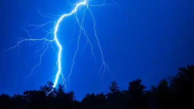 দুই জেলায় বজ্রপাতে ৩ কৃষকের মৃত্যু, আহত ৭; মার্কিন পররাষ্ট্রমন্ত্রীর ইরান যুদ্ধ মন্তব্য