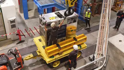 সার্নের ঐতিহাসিক সাফল্য: প্রথমবারের মতো সড়কপথে অ্যান্টিম্যাটার স্থানান্তর সম্পন্ন