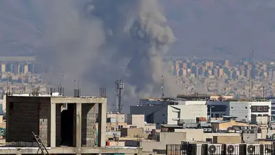 ইসরায়েলি হামলায় ইরানের ইস্পাত উৎপাদন বন্ধ, ইউক্রেন-আরব আমিরাত বৈঠক ও প্রধানমন্ত্রীর সতর্কতা