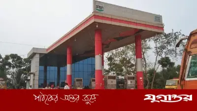 নড়াইলে তেল না পেয়ে ট্রাকচাপায় পাম্প ম্যানেজার নিহত, আহত সহকর্মী