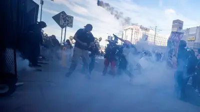 ট্রাম্পবিরোধী 'নো কিংস' বিক্ষোভে উত্তাল যুক্তরাষ্ট্র, হলিউড তারকা থেকে সাধারণ মানুষ