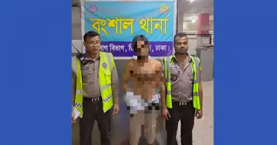 বংশালে পুলিশের সাহসিক অভিযানে ছিনতাইকারী গ্রেফতার, তিন পুলিশ আহত