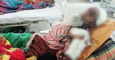 জয়পুরহাটে কলাগাছ নিয়ে বিবাদে জেল পুলিশ সদস্যের বিরুদ্ধে বৃদ্ধকে জখমের অভিযোগ