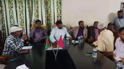 পার্বতীপুরে তেল পাচার মামলার প্রতিবাদে শ্রমিকদের কর্মবিরতি প্রত্যাহার