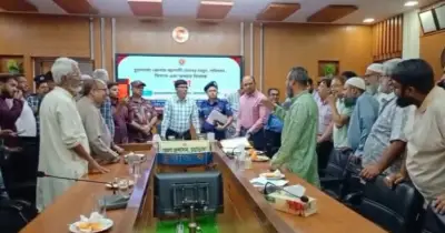 চুয়াডাঙ্গায় জ্বালানি তেলের সরবরাহ স্বাভাবিক রাখতে ফুয়েল কার্ড চালুর সিদ্ধান্ত