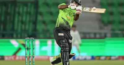 পিএসএলে বল টেম্পারিং অভিযোগে ফখর জামানের বিরুদ্ধে নিষেধাজ্ঞার শঙ্কা