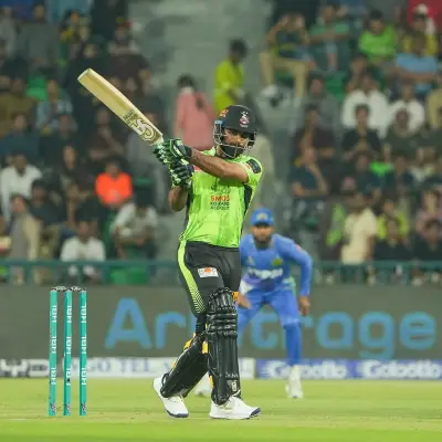 পিএসএলে বল টেম্পারিং কাণ্ডে ফখর জামানের বিরুদ্ধে শৃঙ্খলাবিধির অভিযোগ