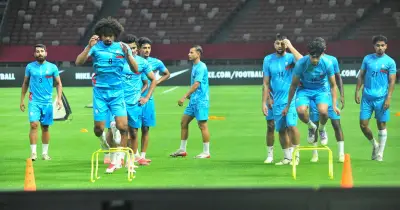 সিঙ্গাপুরে প্রবাসী বাংলাদেশিদের ফুটবল উন্মাদনা, জামাল-হামজাদের জন্য সমর্থকদের ভিড়