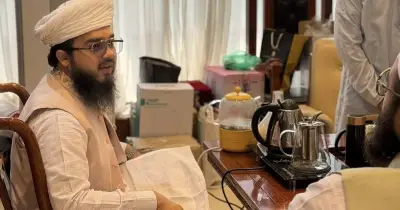 সংসদে নামাজে জুতা হারালেন এমপি হানজালা, ভুল বিনিময়ে ভাইরাল পোস্ট