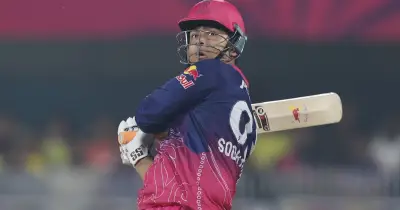 আইপিএলে ব্যাটিং ধসে চেন্নাইয়ের শোচনীয় পরাজয়, রাজস্থানের জয়ে বৈভবের ঝড়ো ফিফটি