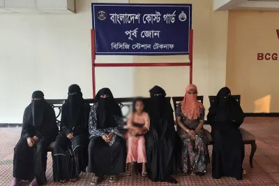 কক্সবাজারে মানব পাচারকারীদের আস্তানা থেকে সাতজন উদ্ধার, কোস্টগার্ডের অভিযান