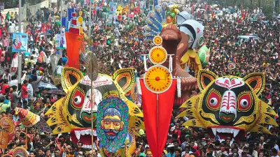 ঢাকা বিশ্ববিদ্যালয়ে নববর্ষ ১৪৩৩ উদযাপন: 'নববর্ষের ঐকতান, গণতন্ত্রের পুনরুত্থান' প্রতিপাদ্যে আনন্দ শোভাযাত্রা