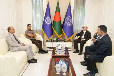 মাল্টার হাইকমিশনার আইজিপি আলী হোসেন ফকিরের সঙ্গে সৌজন্য সাক্ষাৎ করেছেন