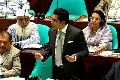 বাংলাদেশে অনলাইন শিক্ষার নতুন দিগন্ত: প্রযুক্তির মাধ্যমে শিক্ষার সুযোগ বৃদ্ধি