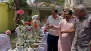 কুমিল্লায় বীর মুক্তিযোদ্ধার স্মরণে অনন্য গোলাপ প্রদর্শনী, মুগ্ধ দর্শনার্থীরা
