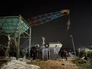 নারায়ণগঞ্জের রূপগঞ্জে জাহাজ থেকে গম আনলোডের সময় ক্রেনের তার ছিঁড়ে দুই শ্রমিক নিহত, আহত আরও দুই