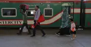 ঈদে বাড়ি ফেরার ট্রেন টিকিট বিক্রি শুরু করেছে বাংলাদেশ রেলওয়ে