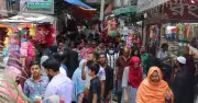 রাজশাহীতে ঈদ কেনাকাটার জোয়ার, বাজারগুলোতে ভিড়ের ঢল