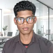 দারিদ্র্য জয় করে চিকিৎসক হওয়ার স্বপ্নে মো. লতিফুল ইসলামের সংগ্রামী যাত্রা