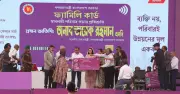 প্রধানমন্ত্রী তারেক রহমানের হাতে ফ্যামিলি কার্ড পেলেন সুবিধাভোগীরা, বঞ্চিত হবেন না আশ্বাস