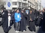 ইরানের রাজধানীতে যুদ্ধবিমানের হামলার মধ্যেও জনজীবন স্বাভাবিক, শোকসভায় প্রতিশোধের প্রত্যয়