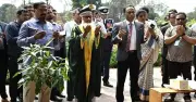 সংসদ প্রাঙ্গণে বৃক্ষরোপণে স্পিকার ও ডেপুটি স্পিকার, শ্রদ্ধা জানালেন জিয়াউর রহমান ও শহীদদের প্রতি