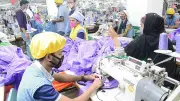 গাজীপুরে পোশাক শ্রমিকদের বেতন-বোনাস নিয়ে দুশ্চিন্তা, ধাপে ধাপে ঈদ ছুটি শুরু